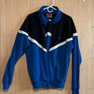 Vintage Nike Blue and Black Lightweight Jacket